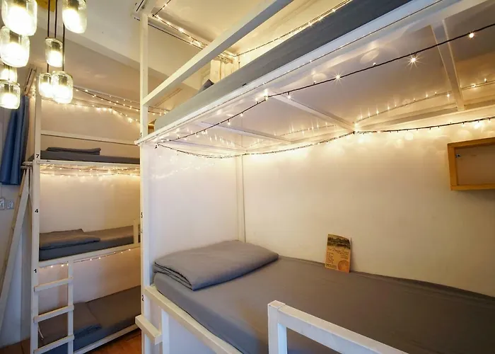 Vietdream Hostel (Adults Only)